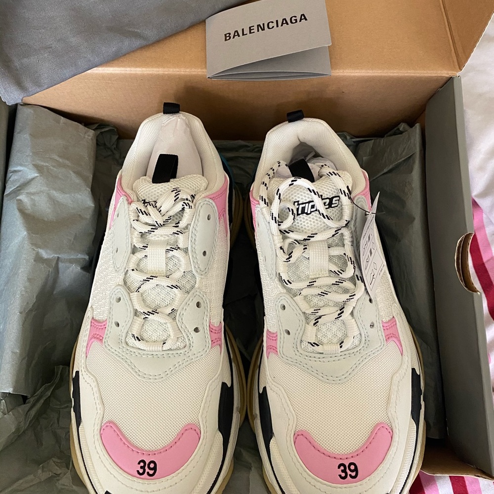 Balenciaga triple s